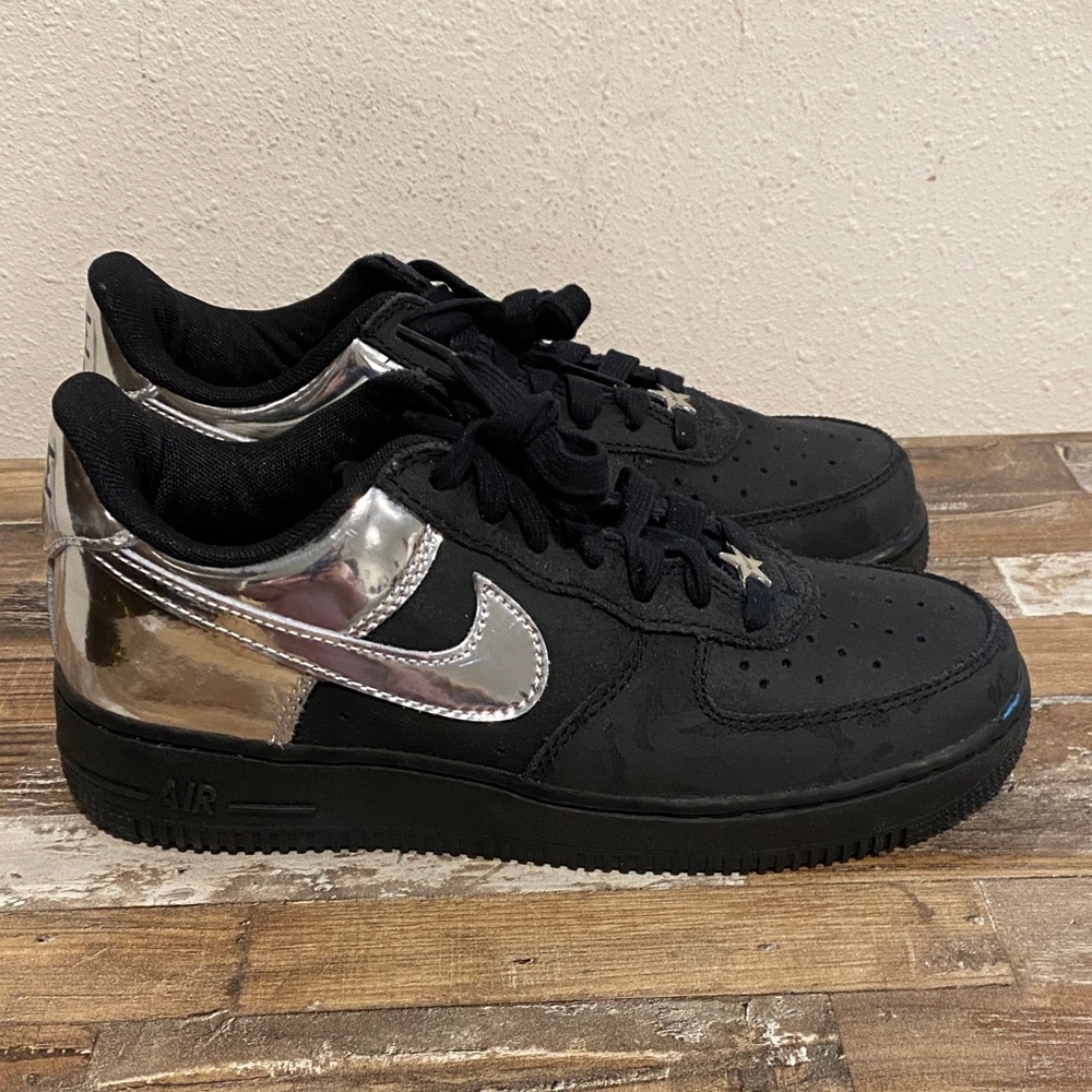 Nike Air Force 1 Low Black & Silver Sneakers Men’s 6/Women’s 7.5